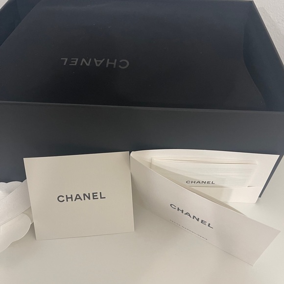 Chanel clutch on chain 23A - Picture 3 of 10